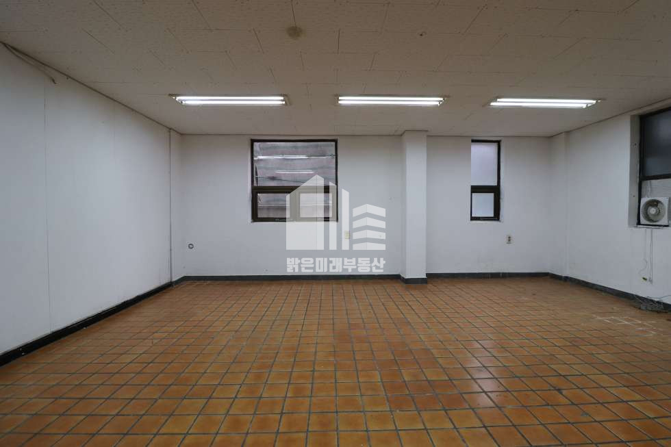 인천 부평구 십정동 FIRST FLOOR, 건물안쪽 깊숙한 위치의 1층, 수도인입 월세 매물번호 10271 사진 8