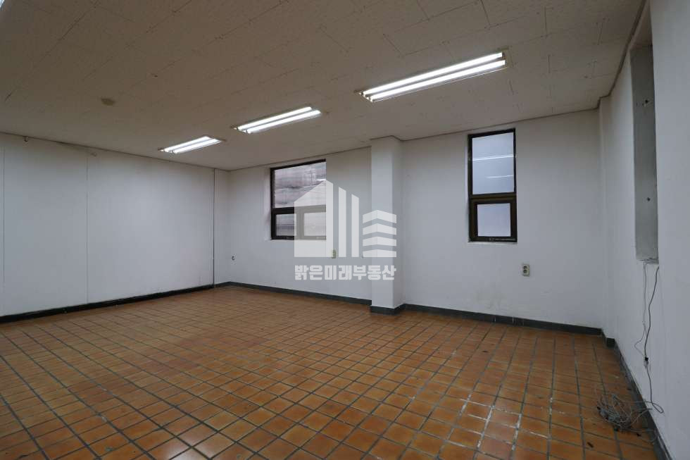 인천 부평구 십정동 FIRST FLOOR, 건물안쪽 깊숙한 위치의 1층, 수도인입 월세 매물번호 10271 사진 10