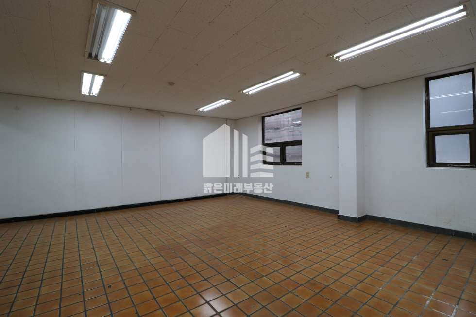 인천 부평구 십정동 FIRST FLOOR, 건물안쪽 깊숙한 위치의 1층, 수도인입 월세 매물번호 10271 사진 11