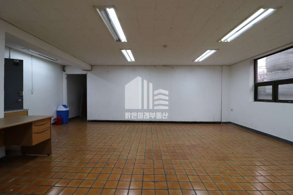 인천 부평구 십정동 FIRST FLOOR, 건물안쪽 깊숙한 위치의 1층, 수도인입 월세 매물번호 10271 사진 12
