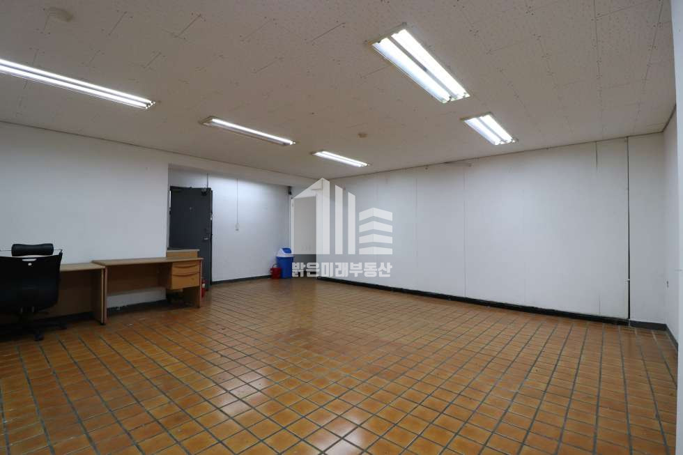 인천 부평구 십정동 FIRST FLOOR, 건물안쪽 깊숙한 위치의 1층, 수도인입 월세 매물번호 10271 사진 13