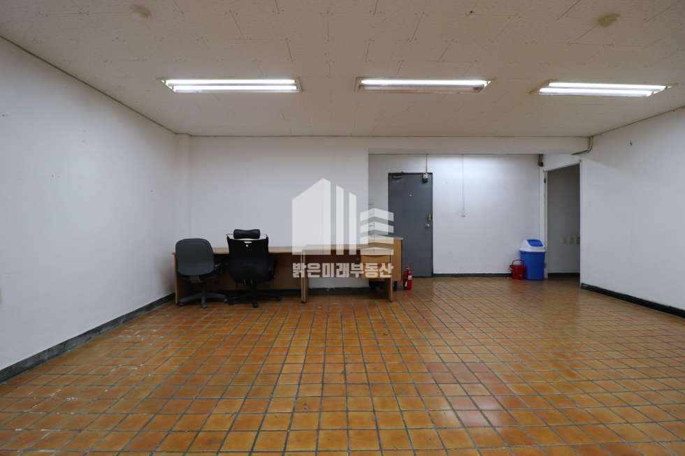 인천 부평구 십정동 FIRST FLOOR, 건물안쪽 깊숙한 위치의 1층, 수도인입 월세 매물번호 10271 사진 15
