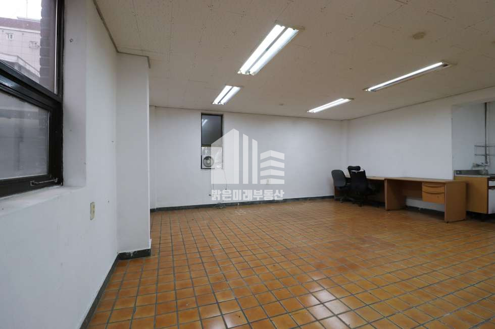 인천 부평구 십정동 FIRST FLOOR, 건물안쪽 깊숙한 위치의 1층, 수도인입 월세 매물번호 10271 사진 17