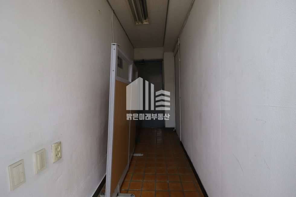 인천 부평구 십정동 FIRST FLOOR, 건물안쪽 깊숙한 위치의 1층, 수도인입 월세 매물번호 10271 사진 20