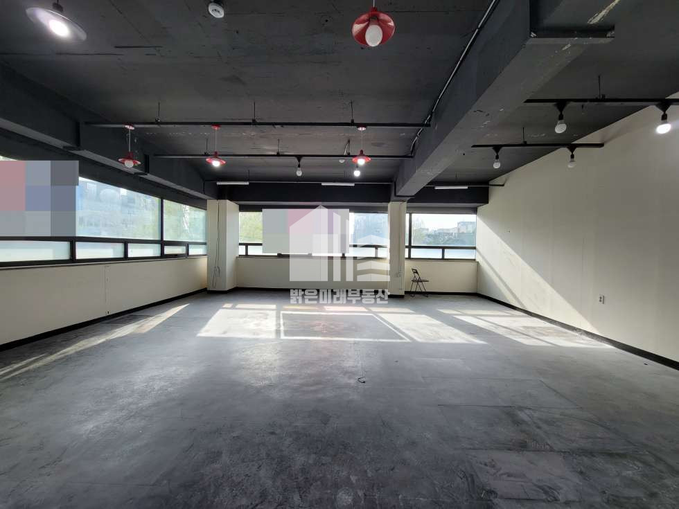 인천 남동구 간석동 DOUBLE 역세권, 오픈형천장, 분위기굿, 정남향창, 간판확보 월세 매물번호 10595 사진 1