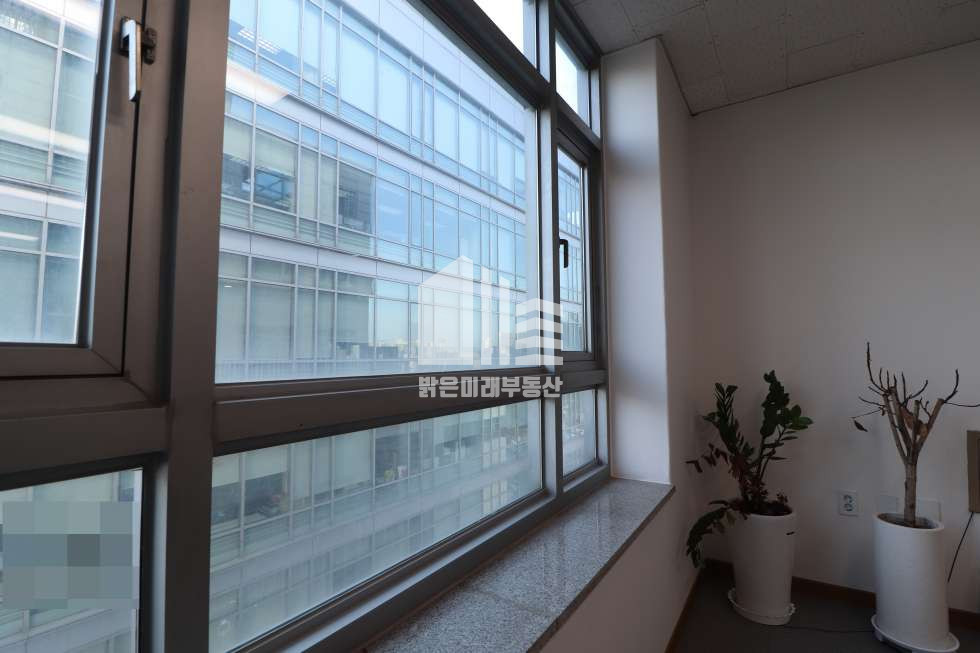 인천 남동구 구월동 예술회관역 바로 앞 초역세권 매우 깨끗한 사무실, 냉난방기 무상으로 사용 월세 매물번호 11551 사진 10