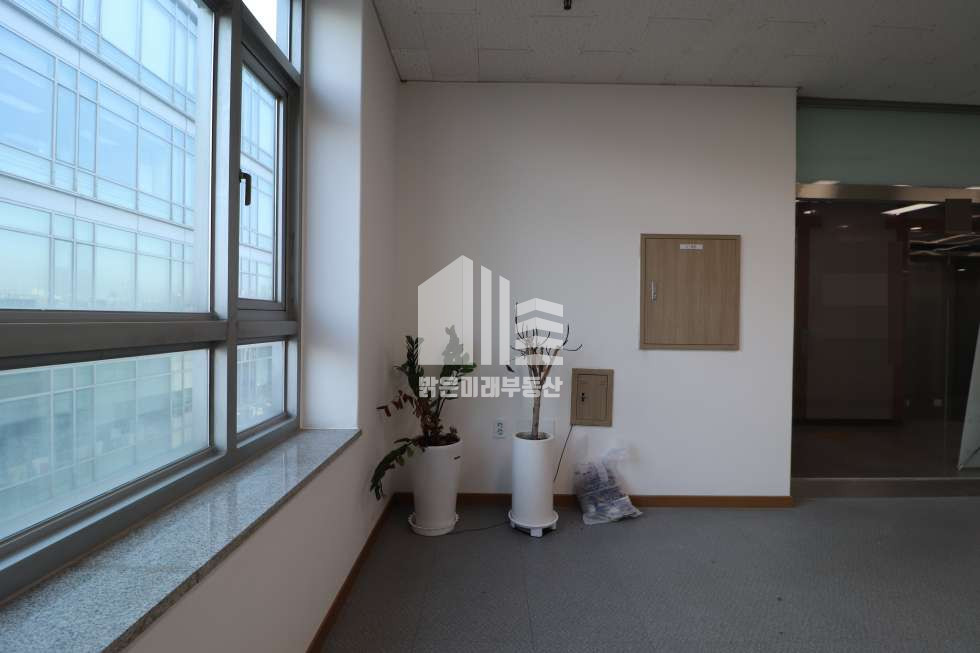 인천 남동구 구월동 예술회관역 바로 앞 초역세권 매우 깨끗한 사무실, 냉난방기 무상으로 사용 월세 매물번호 11551 사진 11