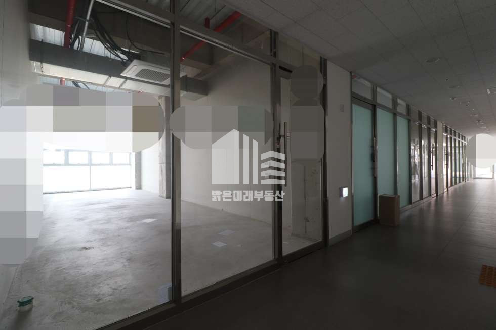 인천 미추홀구 학익동 큰 대로변 3층, 커튼월 전면부 노출 좋음 월세 매물번호 12322 사진 2