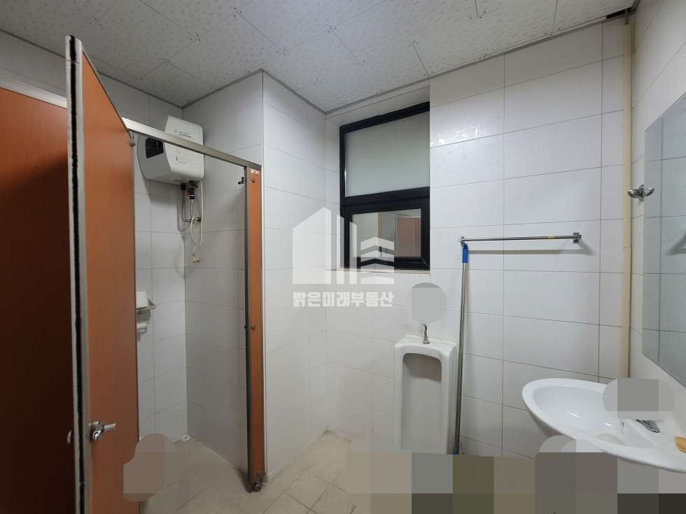 인천 미추홀구 학익동 룸2, 엘리베이터 기본, 화장실 내부, 큰 창 밝음 월세 매물번호 12412 사진 16