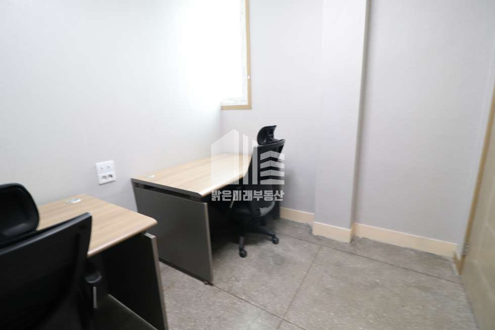 인천 미추홀구 주안동 책상2세트, 인터넷유, 주차상당히 좋은 단기사무실 월세 매물번호 10553 사진 2